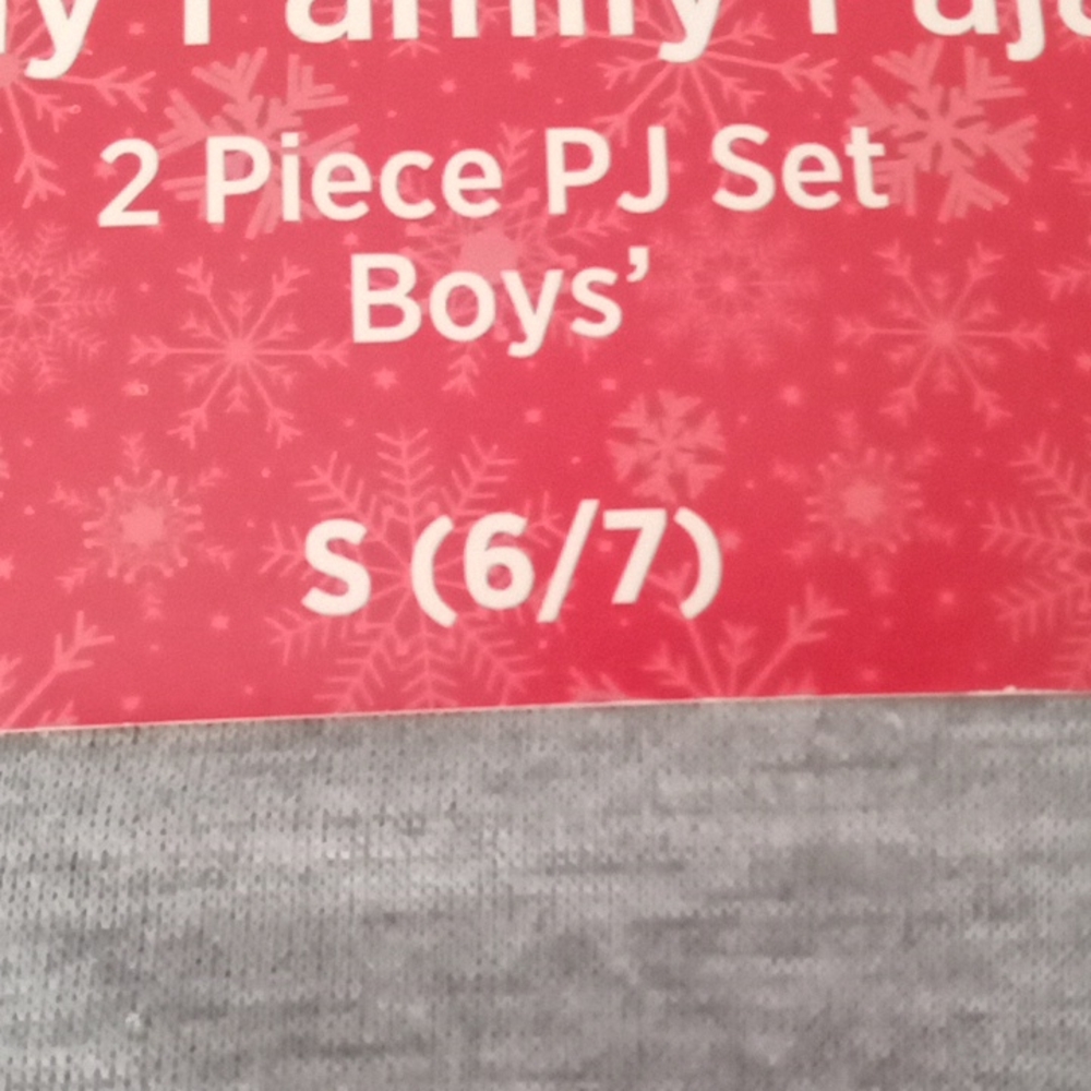 ⛄️ Holiday PJs - Picture 11 of 15